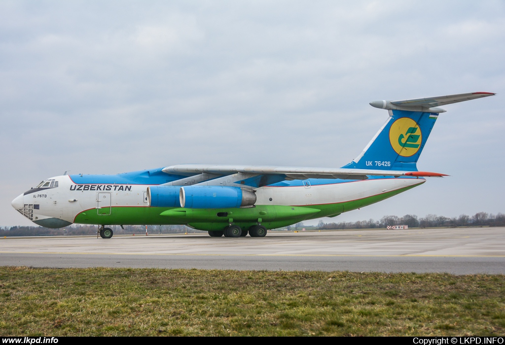 Uzbekistan Airways – Iljuin IL-76TD UK-76426