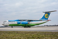 Uzbekistan Airways – Iljuin IL-76TD UK-76426