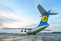 Uzbekistan Airways – Iljuin IL-76TD UK-76426