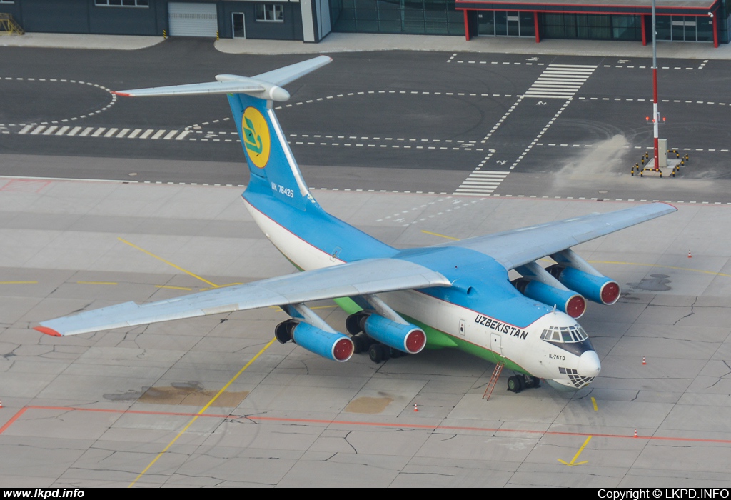 Uzbekistan Airways – Iljuin IL-76TD UK-76426