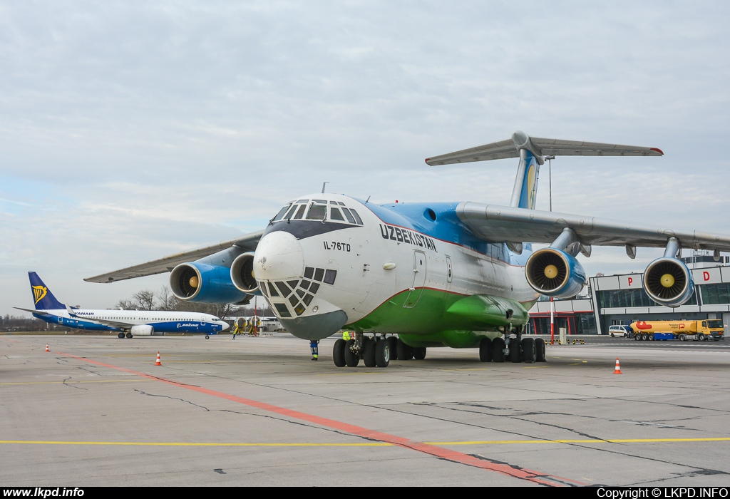 Uzbekistan Airways – Iljuin IL-76TD UK-76426