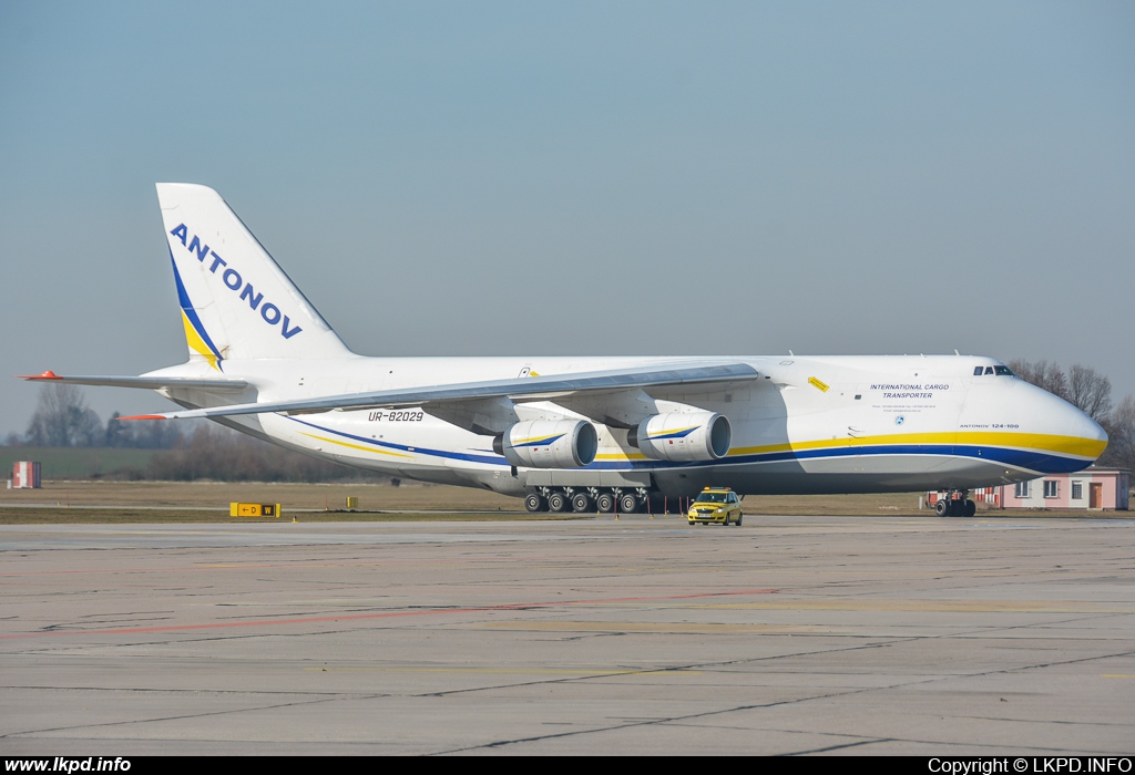 Antonov Design Bureau – Antonov AN-124-100 UR-82029