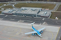 Uzbekistan Airways – Iljuin IL-76TD UK-76426