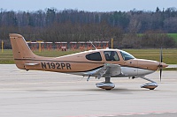 Private/Soukrom – Cirrus SR22-GTS N192PR