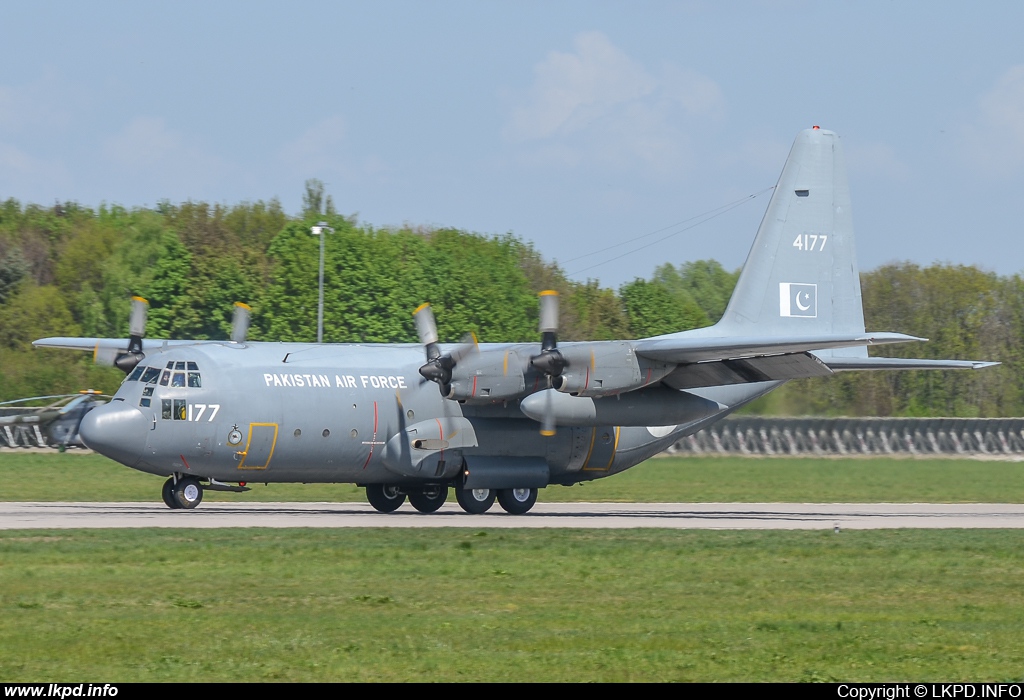 Pakistan Air Force – Lockheed C-130E Hercules 4177