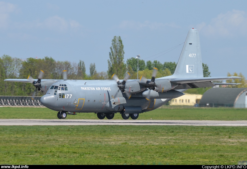 Pakistan Air Force – Lockheed C-130E Hercules 4177