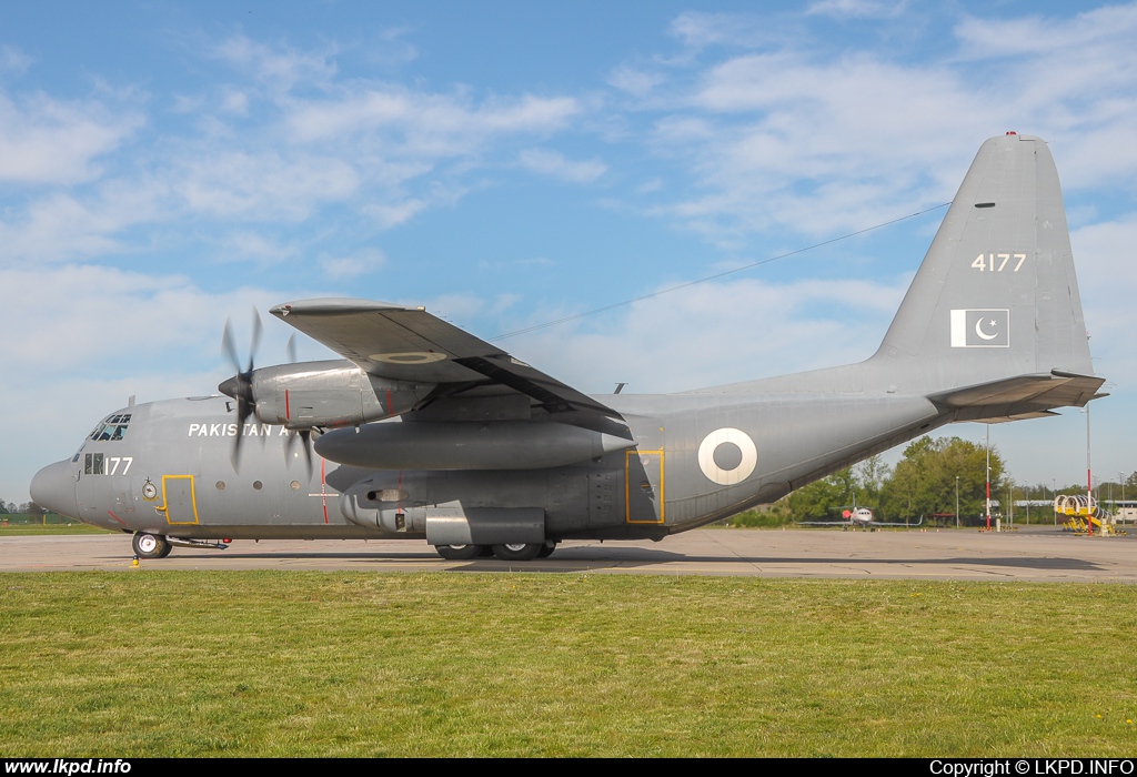 Pakistan Air Force – Lockheed C-130E Hercules 4177