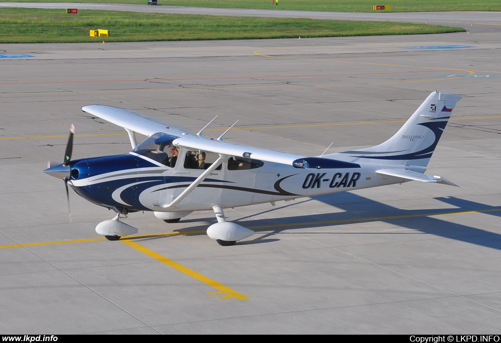 Private/Soukrom – Cessna T182T OK-CAR