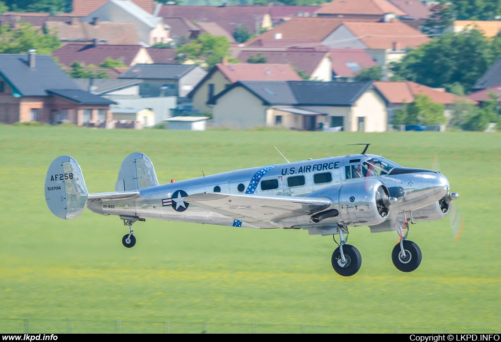 Private/Soukrom – Beech C-45H Expeditor OK-BSC