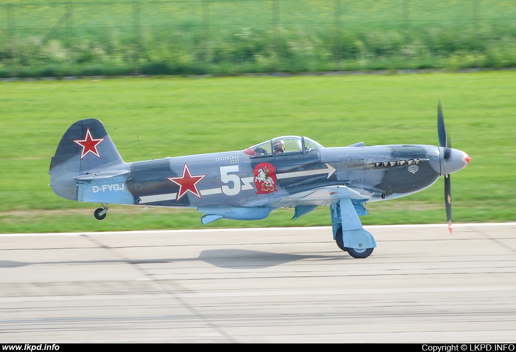 Private/Soukrom – Yakovlev YAK-3UA D-FYGJ