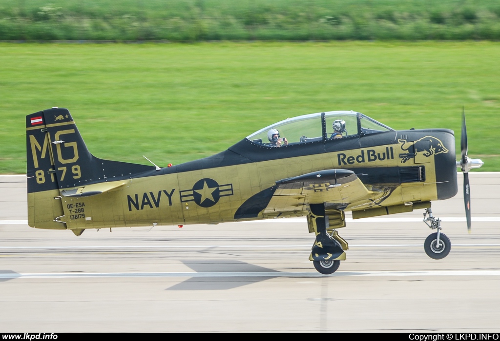 The Flying Bulls – North American T-28B OE-ESA