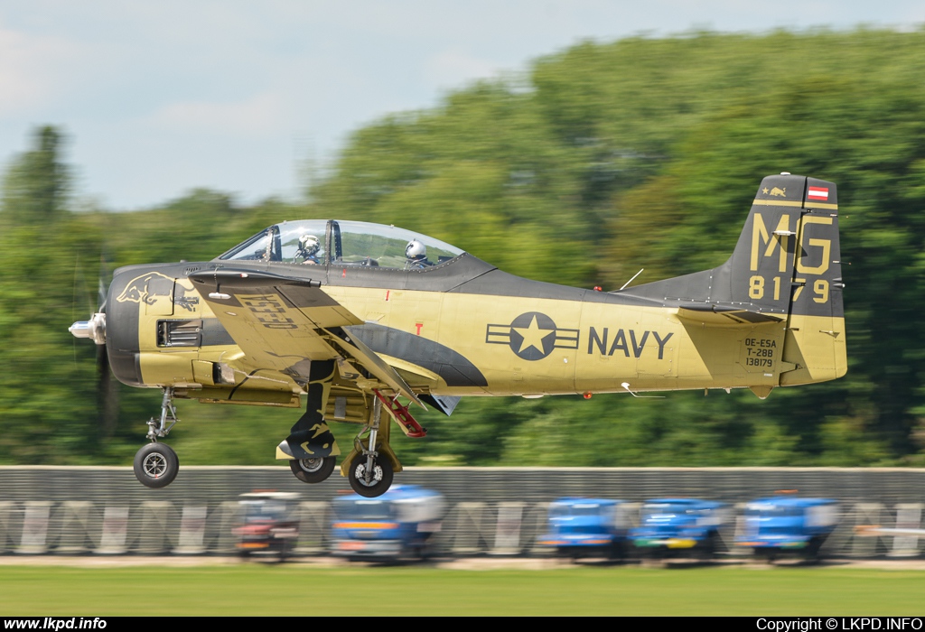 The Flying Bulls – North American T-28B OE-ESA