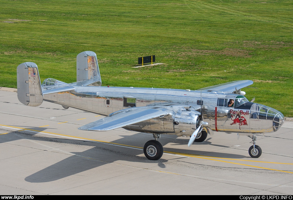 The Flying Bulls – North American B-25J N6123C