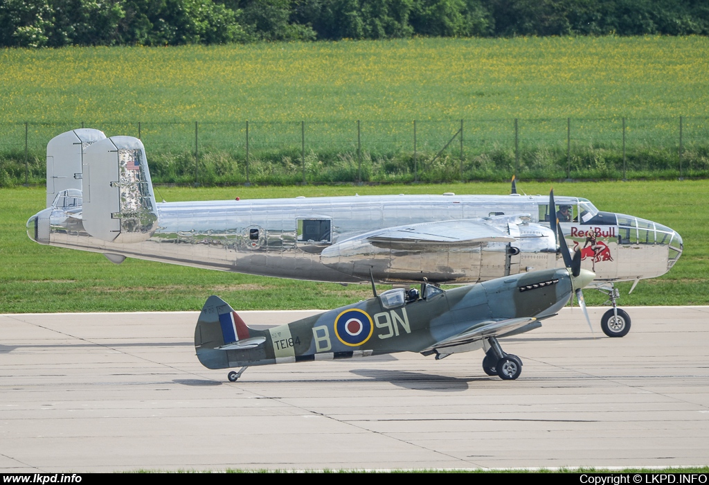 Private/Soukrom – Supermarine 361 Spitfire LF16E G-MXVI