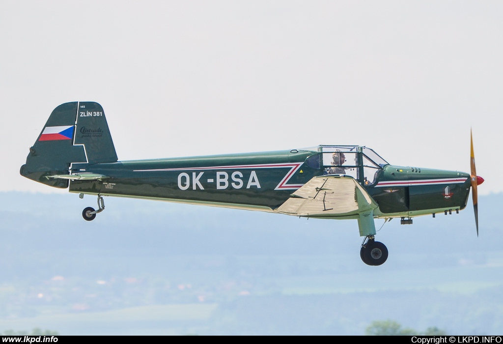 Private/Soukrom – Zlin Z-381 OK-BSA