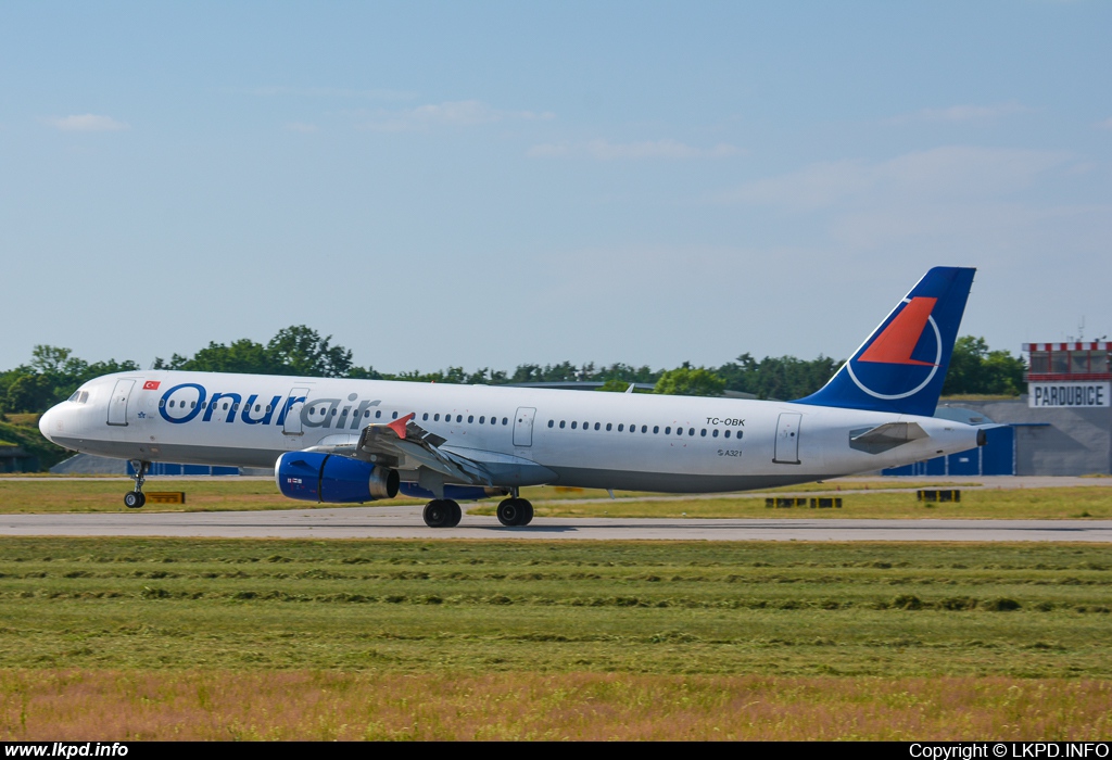 Onur Air – Airbus A321-231 TC-OBK