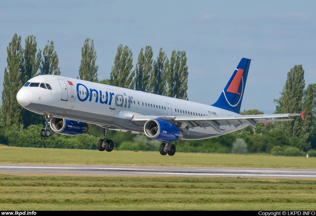 Onur Air – Airbus A321-231 TC-OBK