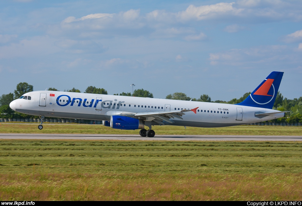 Onur Air – Airbus A321-231 TC-OBK