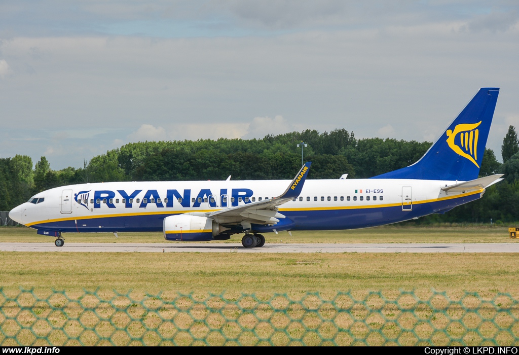 Ryanair – Boeing B737-8AS EI-ESS