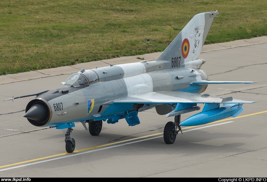 Romanian Air Force – Mikoyan-Gurevich MiG-21MF-75 6807