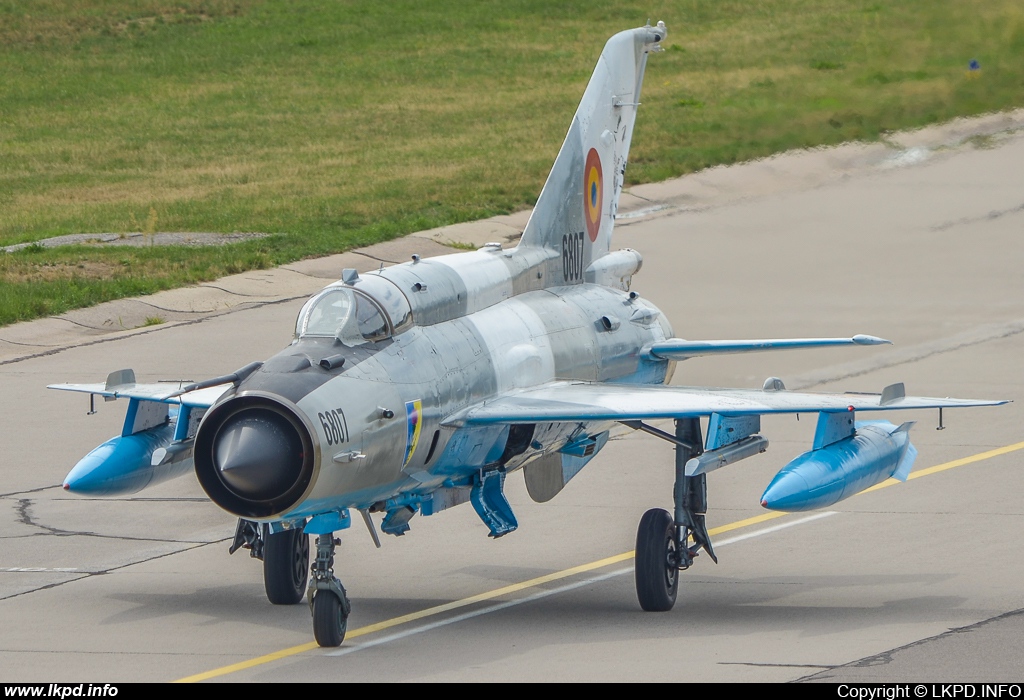 Romanian Air Force – Mikoyan-Gurevich MiG-21MF-75 6807