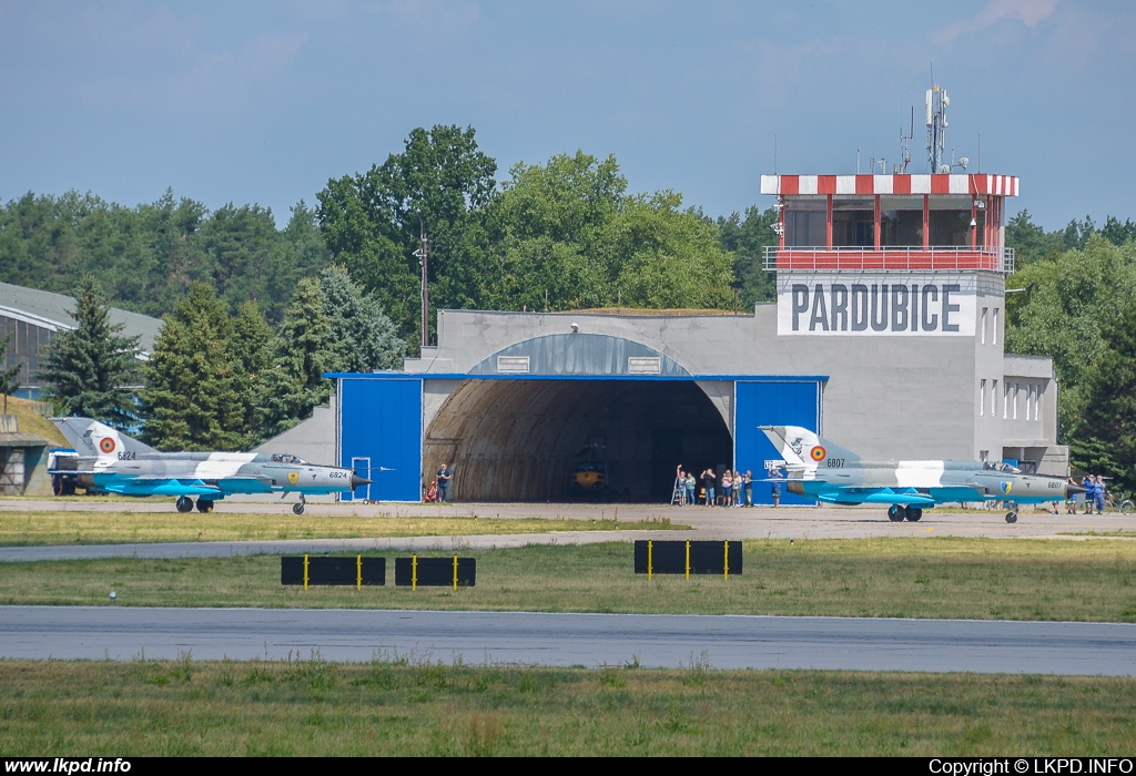 Romanian Air Force – Mikoyan-Gurevich MiG-21MF-75 6807