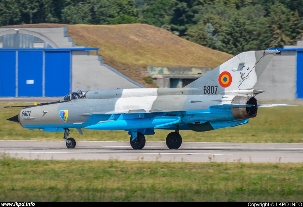 Romanian Air Force – Mikoyan-Gurevich MiG-21MF-75 6807