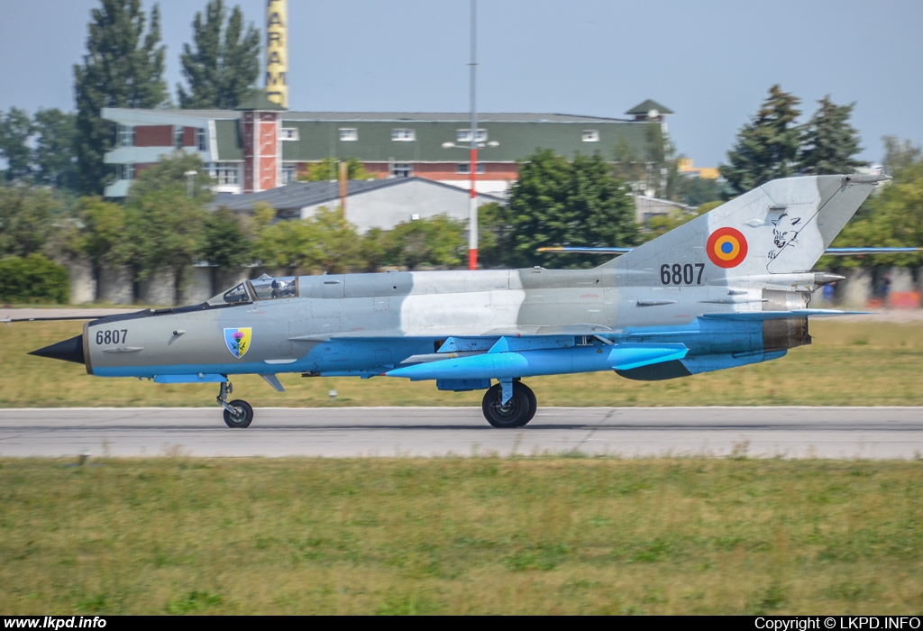 Romanian Air Force – Mikoyan-Gurevich MiG-21MF-75 6807