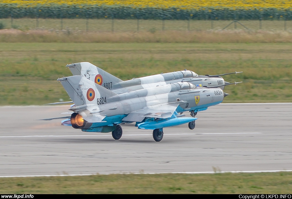 Romanian Air Force – Mikoyan-Gurevich MiG-21MF-75 6824