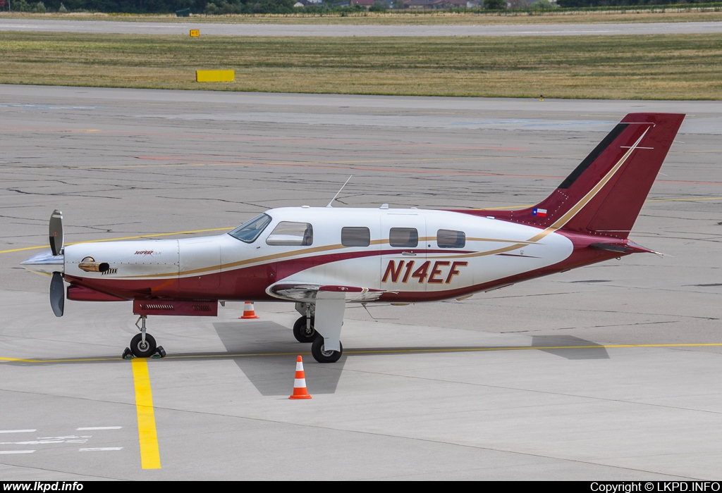 Private/Soukrom – Piper PA-46-350P N14EF