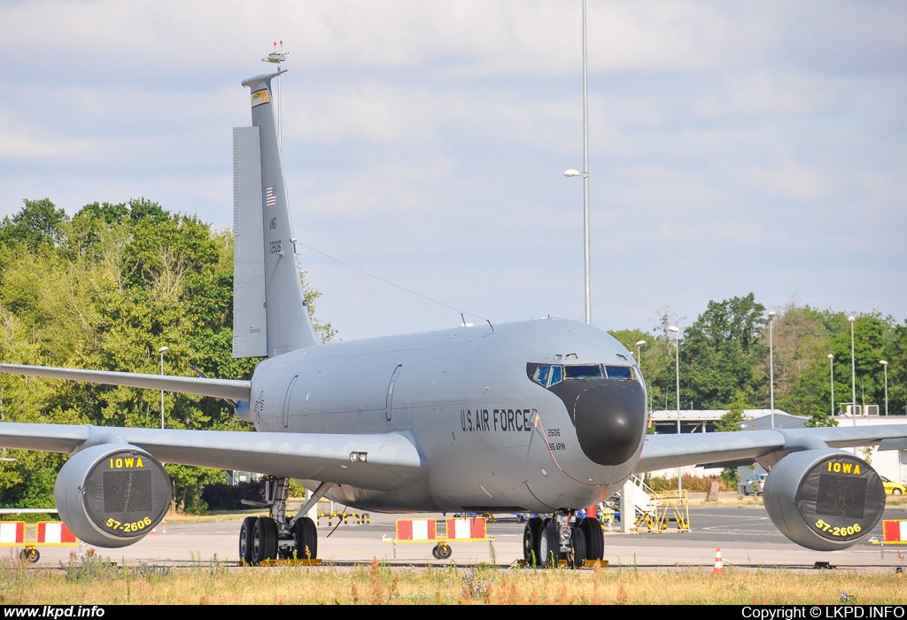 USAF – Boeing KC-135R Stratotanker 57-2606