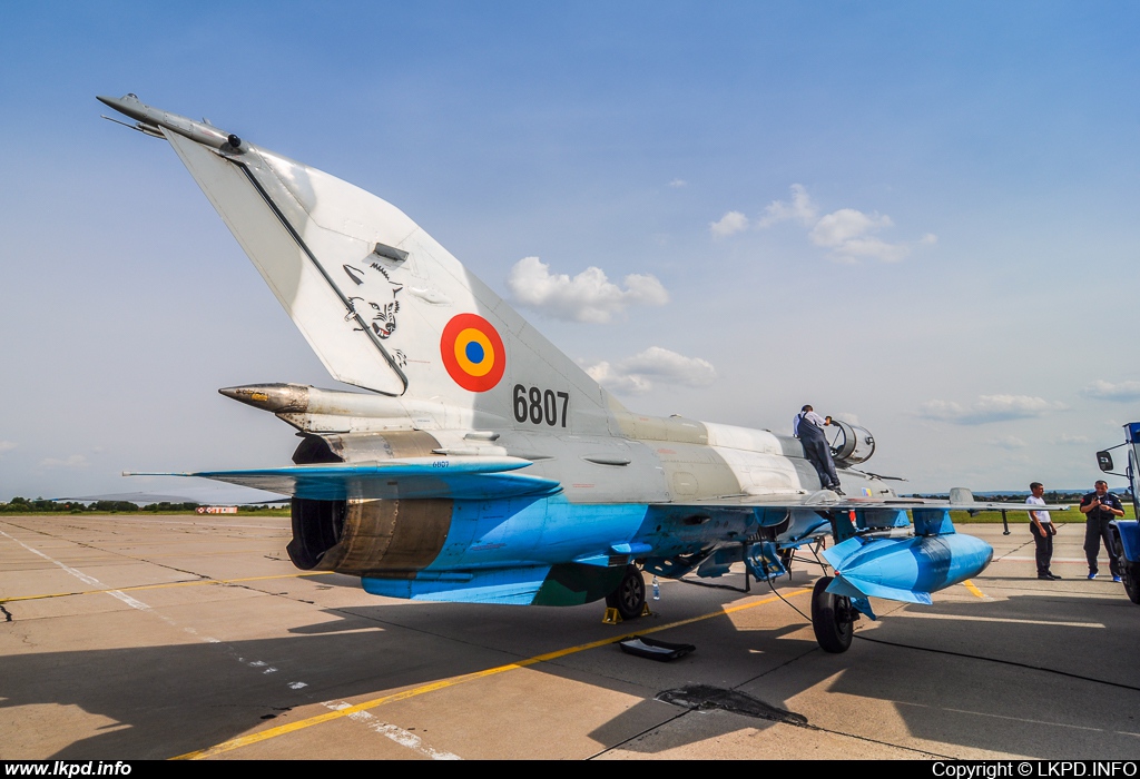 Romanian Air Force – Mikoyan-Gurevich MiG-21MF-75 6807