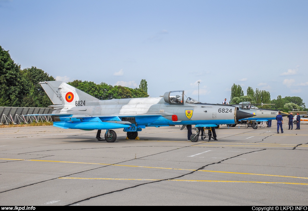 Romanian Air Force – Mikoyan-Gurevich MiG-21MF-75 6824