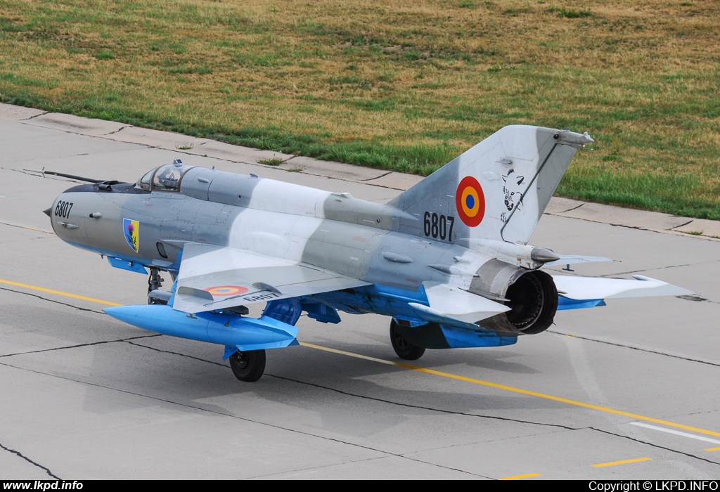 Romanian Air Force – Mikoyan-Gurevich MiG-21MF-75 6807