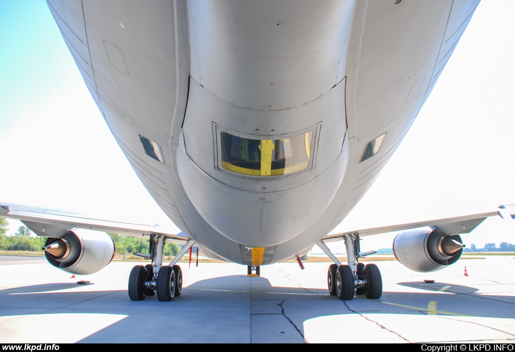 USAF – Boeing KC-135R Stratotanker 63-7988