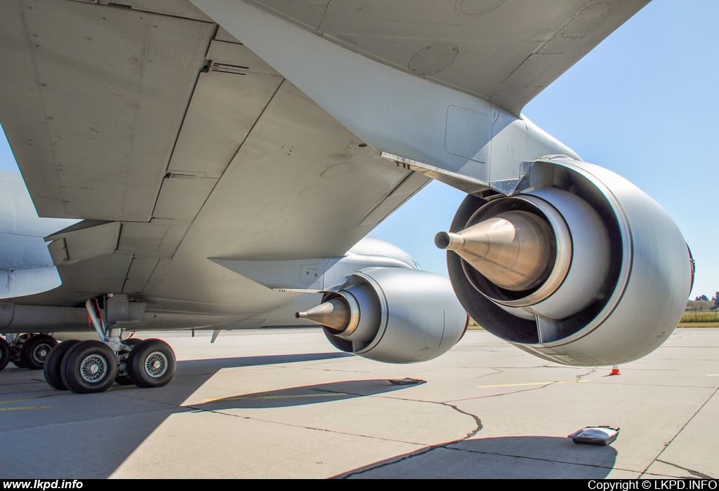 USAF – Boeing KC-135R Stratotanker 63-7988