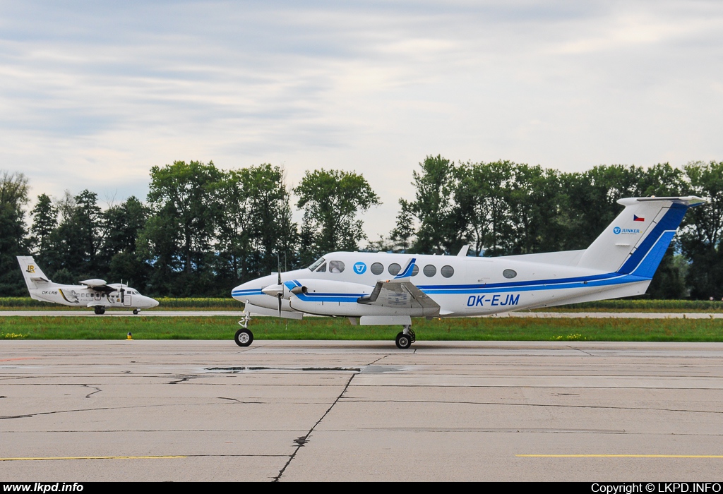 Junker – Beech 200GT/250 OK-EJM