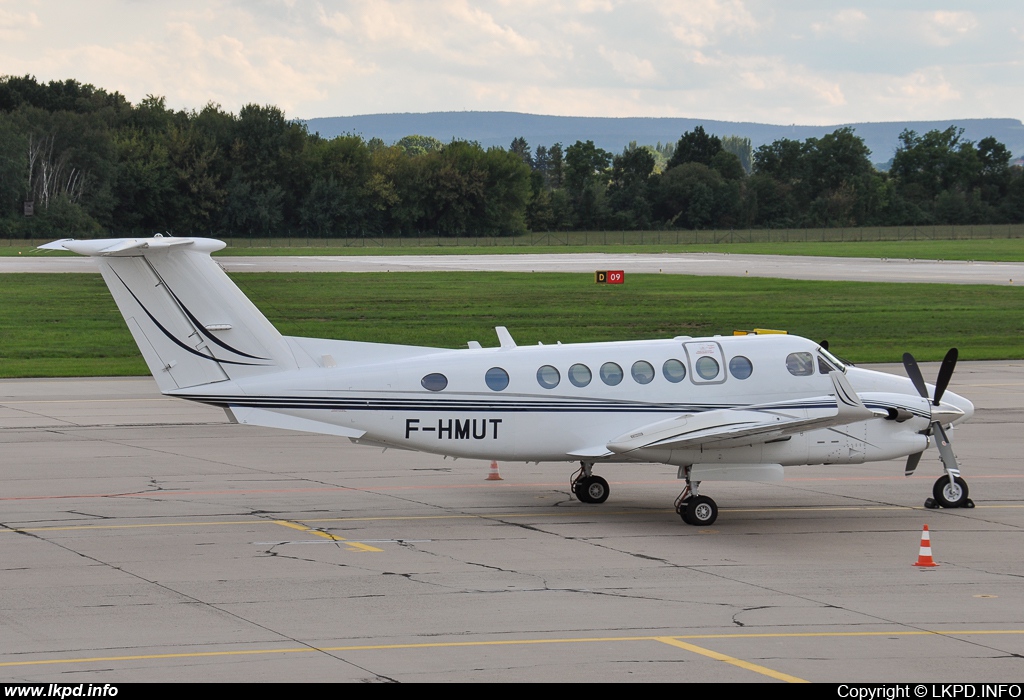 Phenix Aviation – Beech 350 F-HMUT