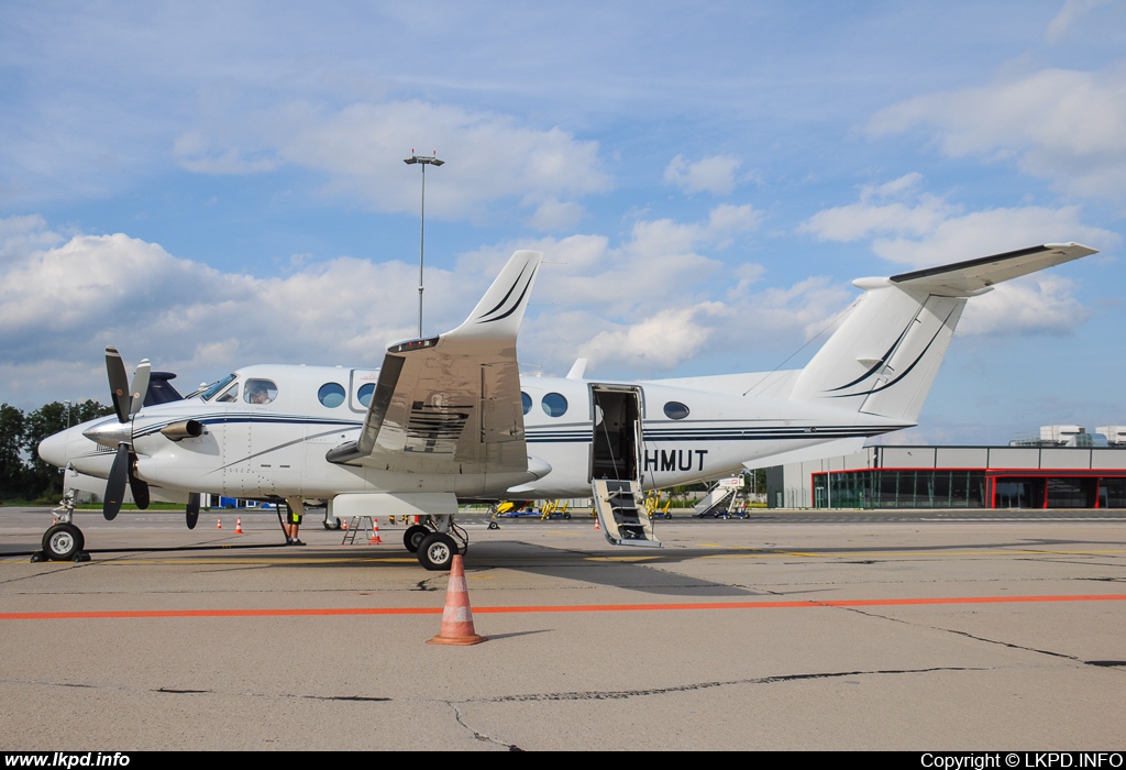 Phenix Aviation – Beech 350 F-HMUT