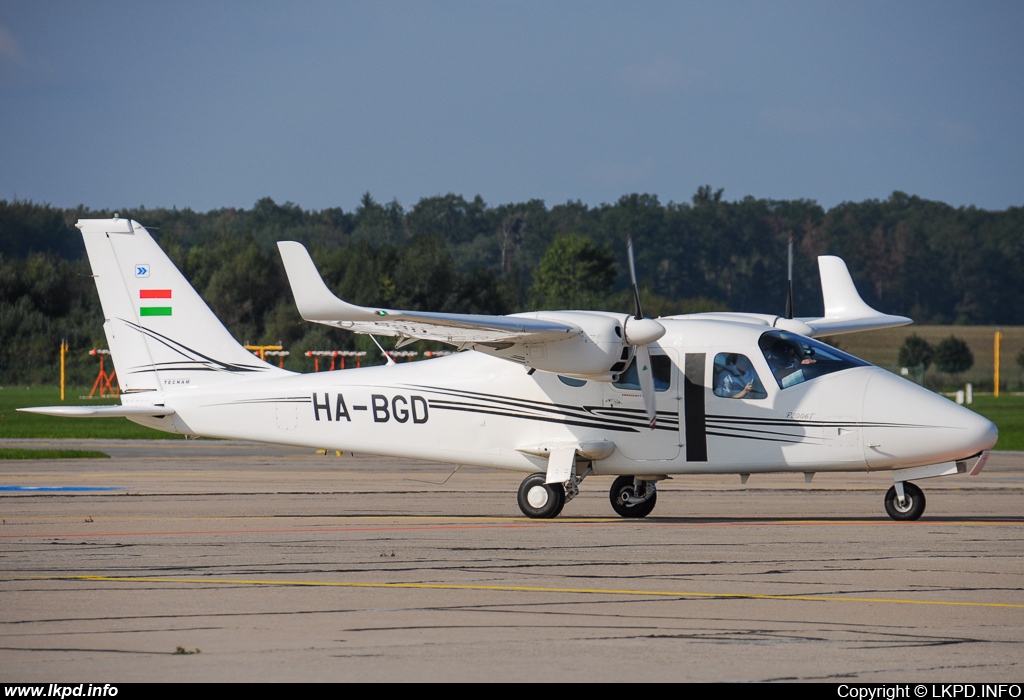 Private/Soukrom – Tecnam P-2006T HA-BGD