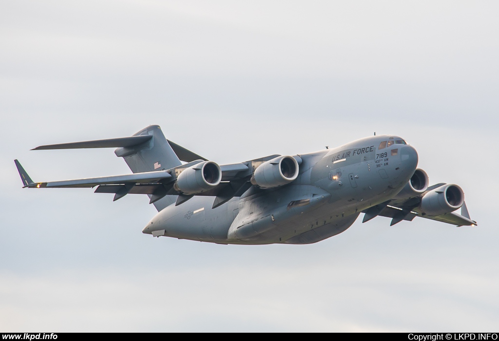 USAF – McDonnell Douglas C-17A Globemaster 07-7189