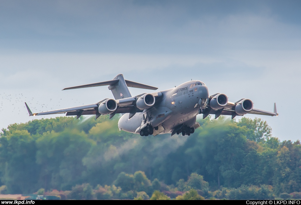 USAF – McDonnell Douglas C-17A Globemaster 07-7189