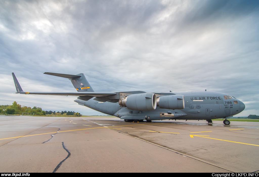 USAF – McDonnell Douglas C-17A Globemaster 07-7189