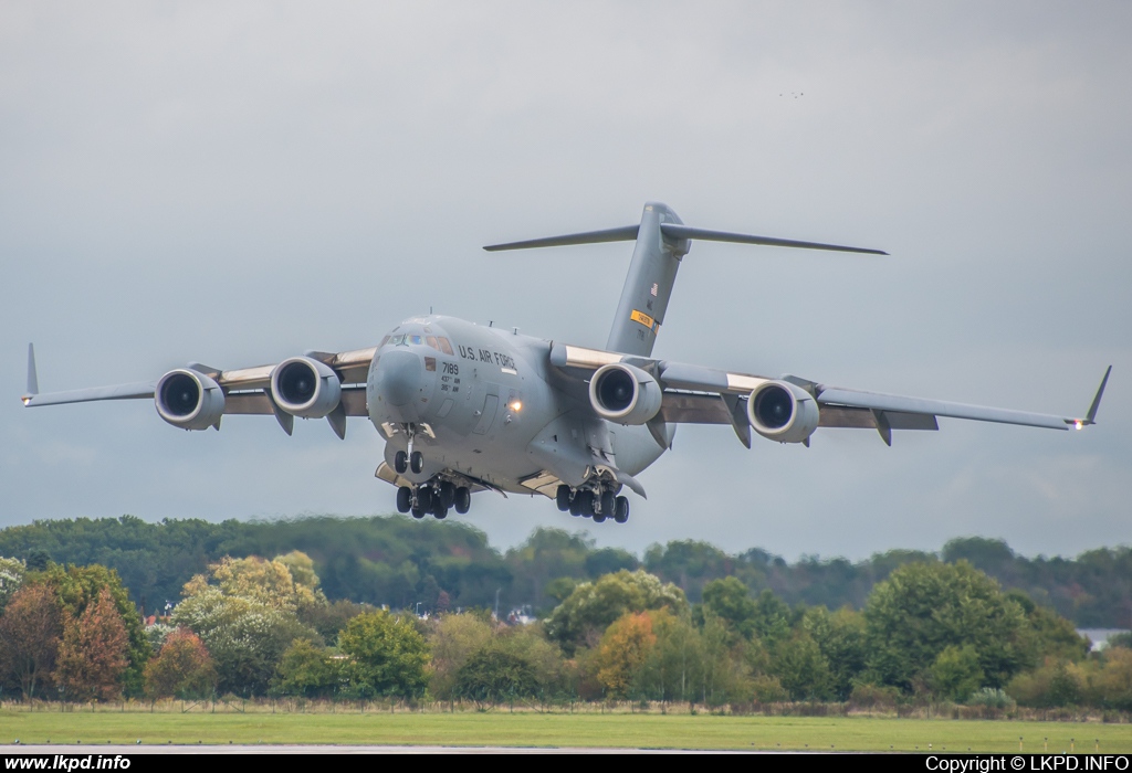 USAF – McDonnell Douglas C-17A Globemaster 07-7189