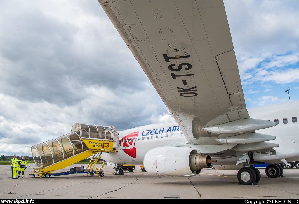 SA Czech Airlines – Boeing B737-86N OK-TST