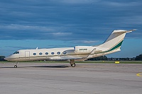 Private/Soukrom – Gulfstream G-IV-X N450WB