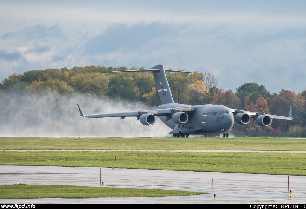 USAF – McDonnell Douglas C-17A Globemaster 06-6162