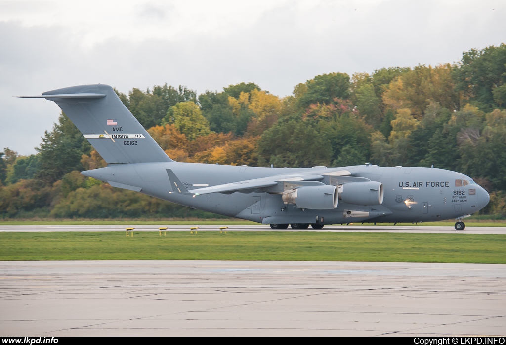 USAF – McDonnell Douglas C-17A Globemaster 06-6162