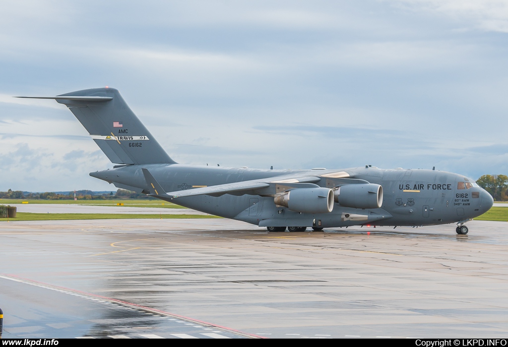 USAF – McDonnell Douglas C-17A Globemaster 06-6162