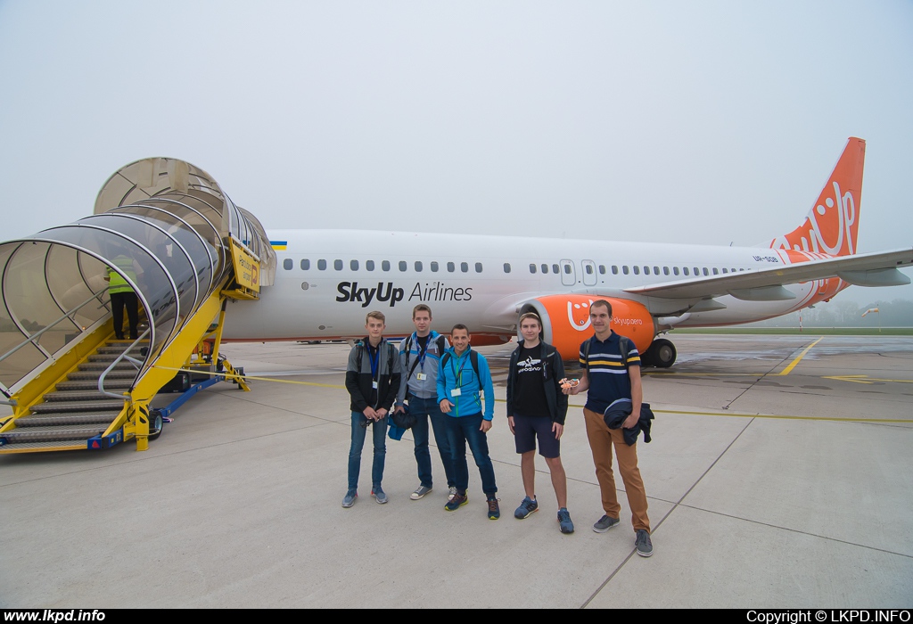 SkyUp – Boeing B737-8H6 UR-SQB